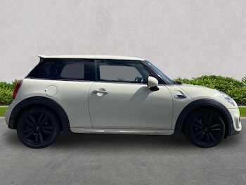 Used MINI Hatch 2019 for sale - 79114926: Photo