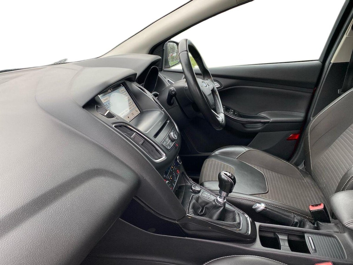 Used Ford Focus 2017 for sale - 76566548: Photo 7