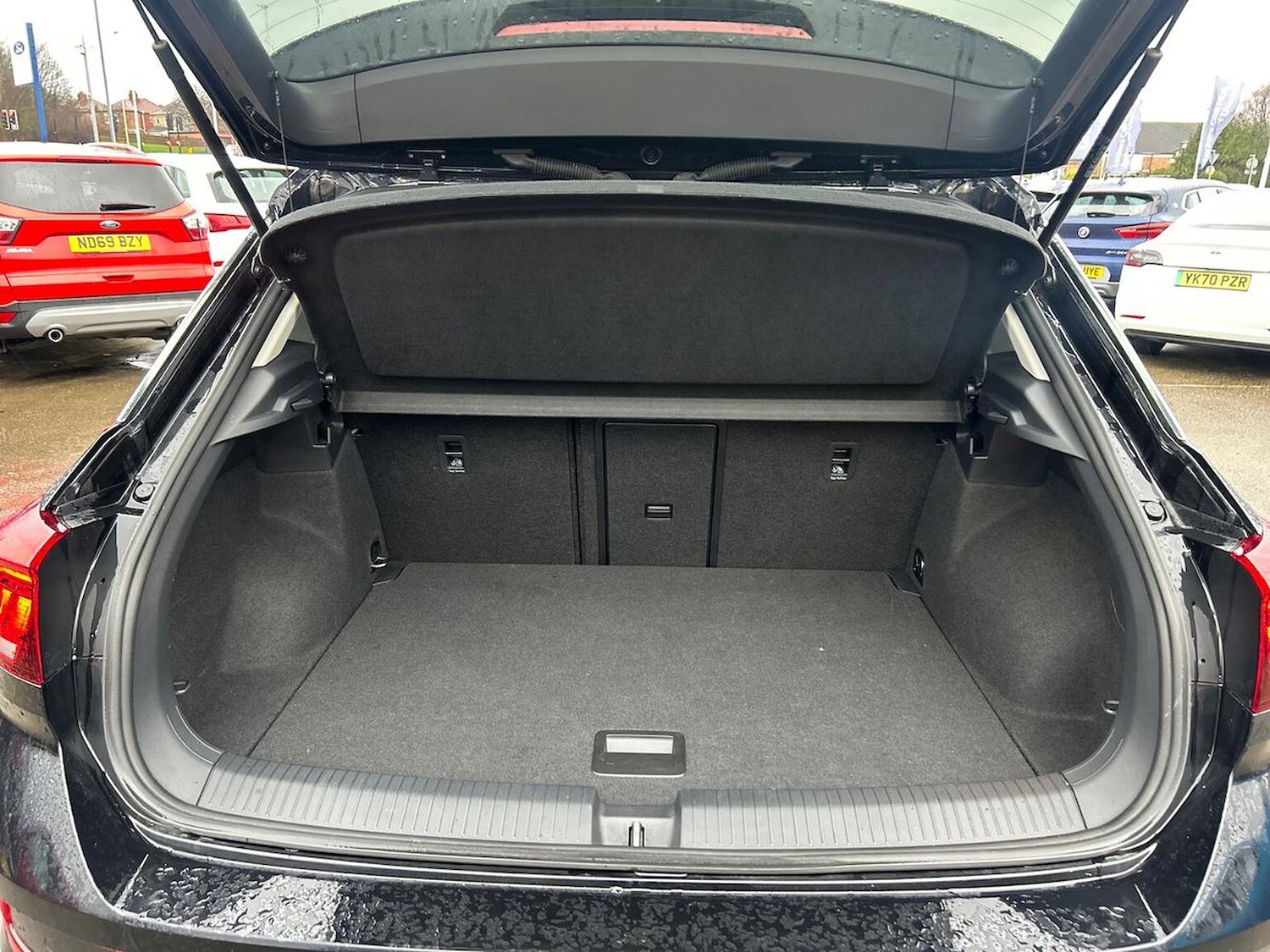 Used Volkswagen T-Roc 2022 for sale - 78061068: Photo 17