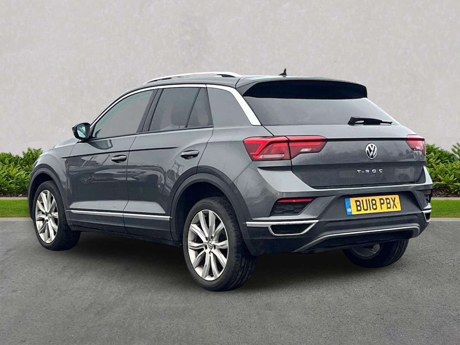 Used Volkswagen T-Roc 2018 for sale - 77775183: Photo 2