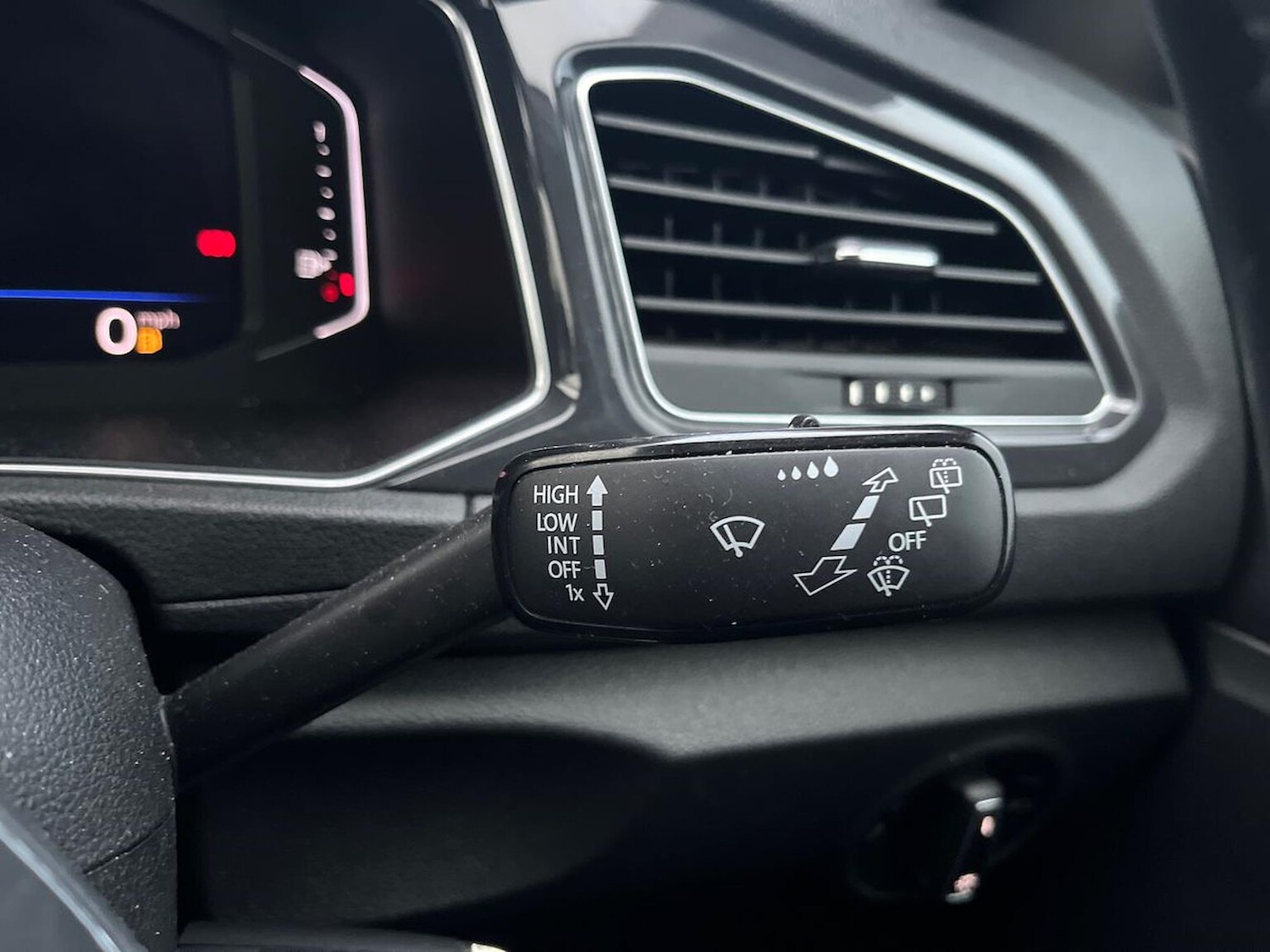 Used Volkswagen T-Roc 2018 for sale - 77775183: Photo 29