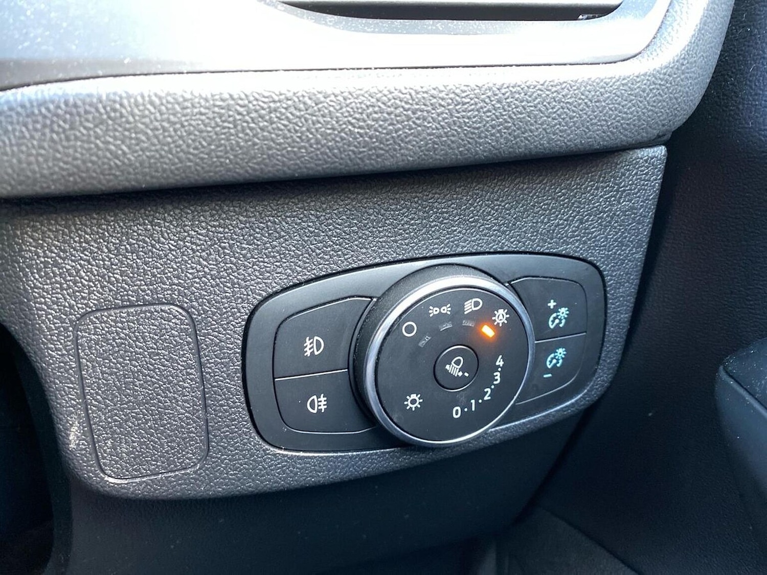 Used Ford Focus 2020 for sale - 77011926: Photo 24