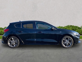 Used Ford Focus 2019 for sale - 76471070: Photo