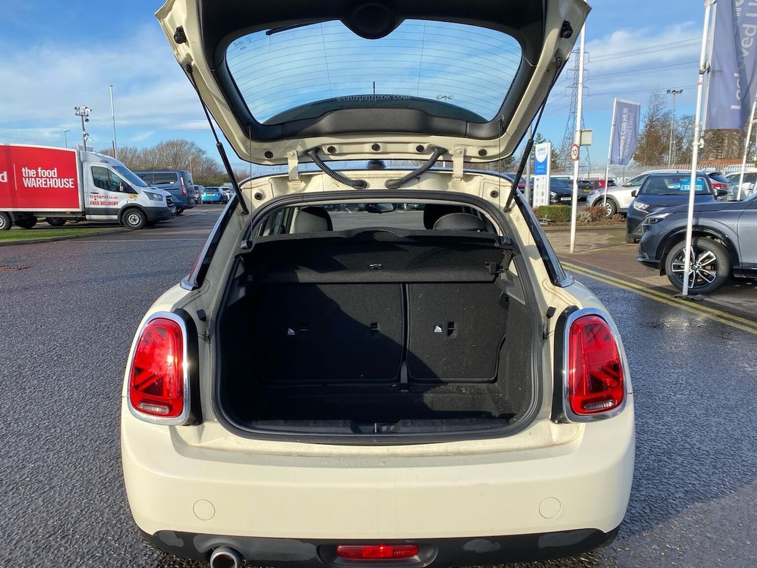 Used MINI Hatch 2019 for sale - 77701347: Photo 17