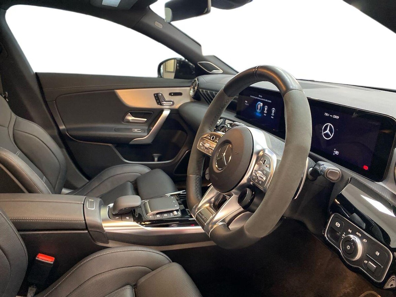 Used Mercedes-Benz CLA 2023 for sale - 76892100: Photo 15