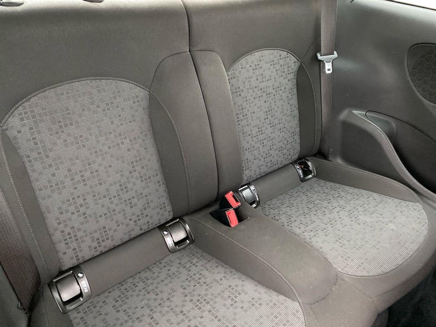 Used Vauxhall ADAM 2016 for sale - 76492392: Photo 16