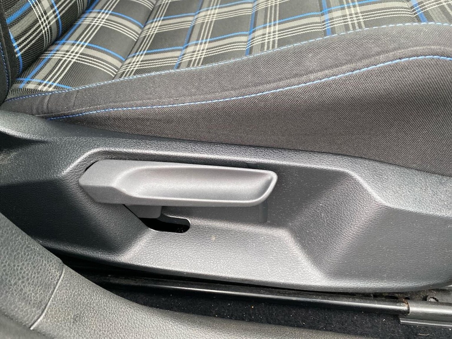 Used Volkswagen Golf 2020 for sale - 76651280: Photo 30