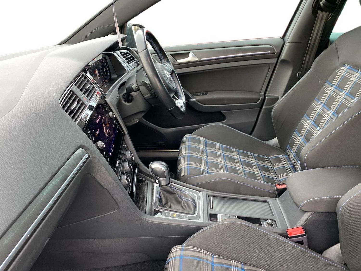 Used Volkswagen Golf 2020 for sale - 76651280: Photo 7