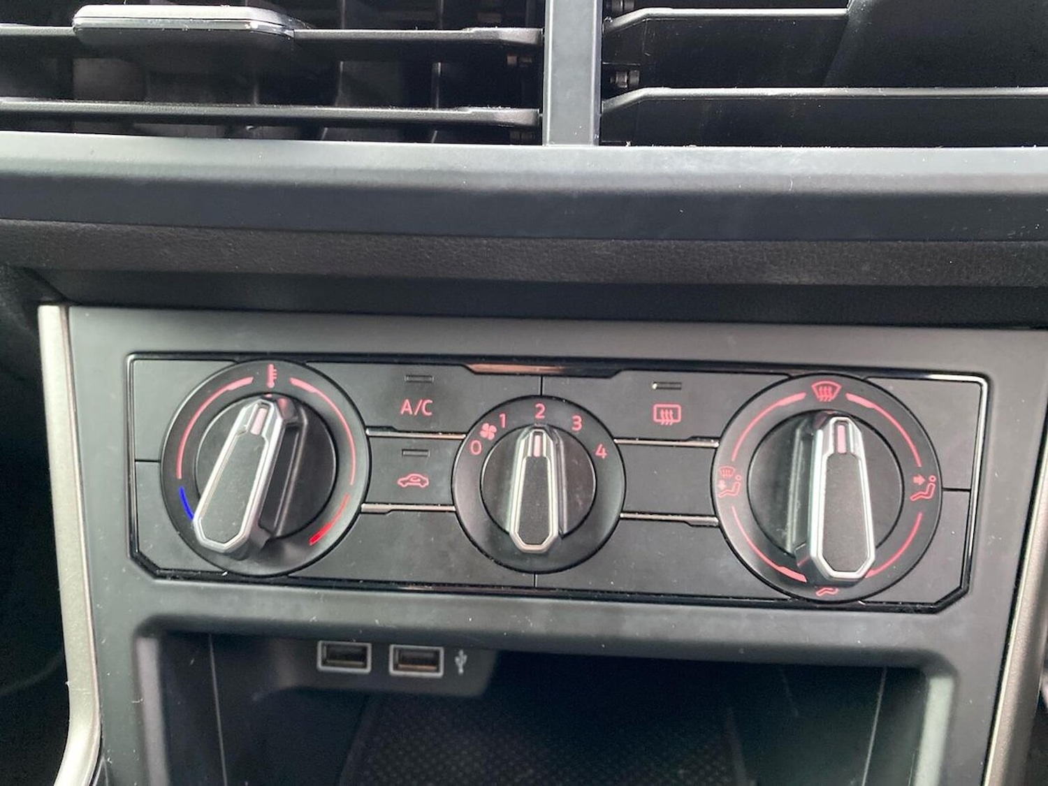 Used Volkswagen Polo 2020 for sale - 76583245: Photo 12