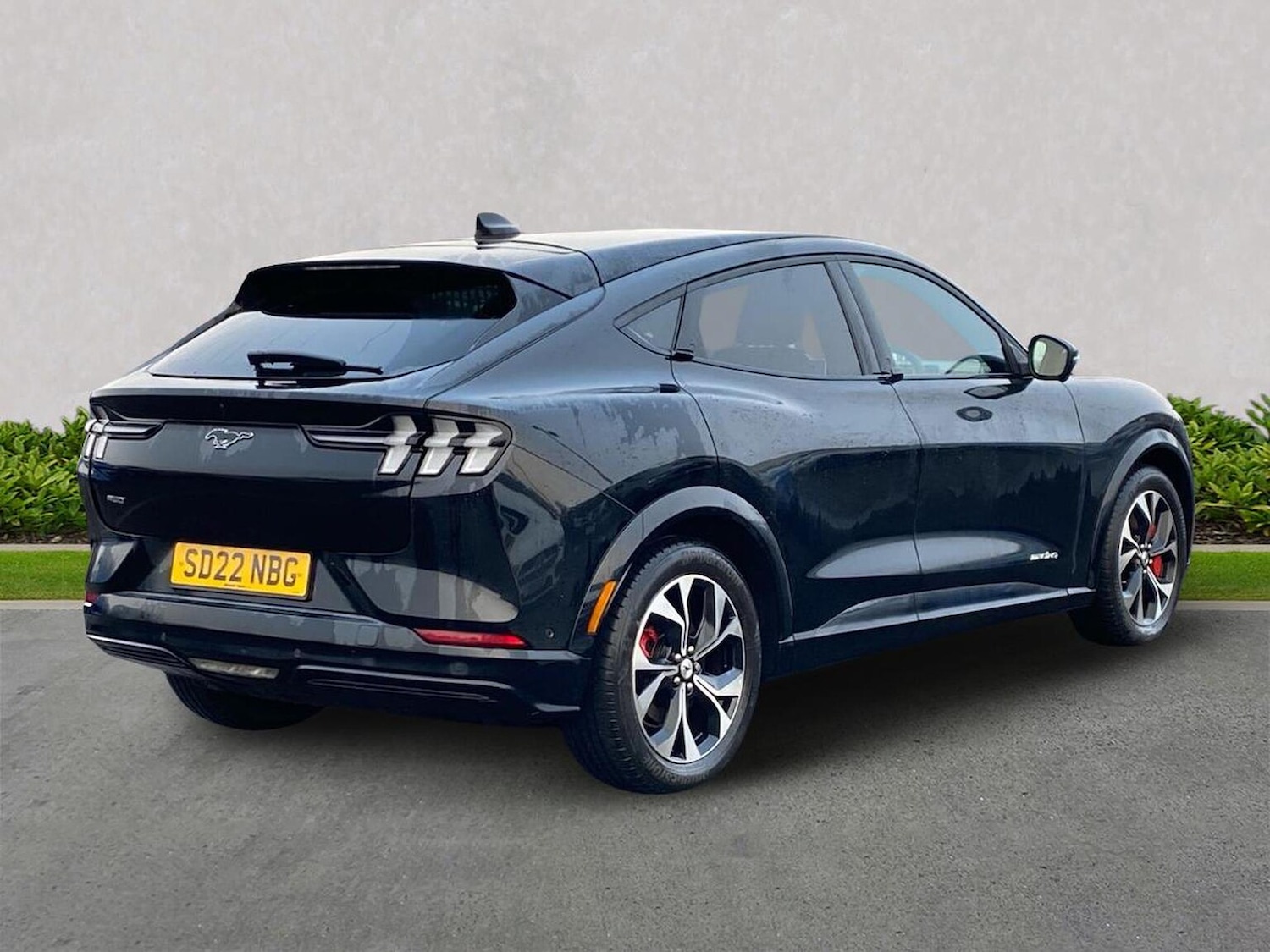 Used Ford Mustang Mach-E 2022 for sale - 77012400: Photo 2