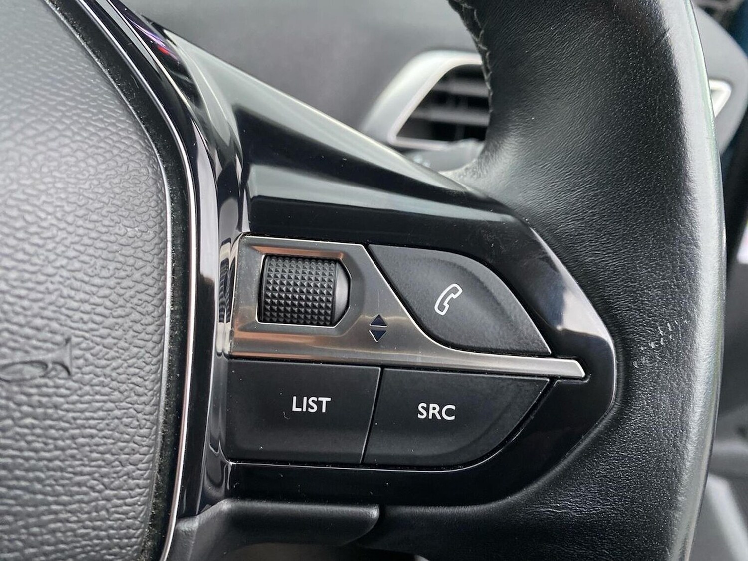 Used Peugeot 5008 2021 for sale - 77845350: Photo 27