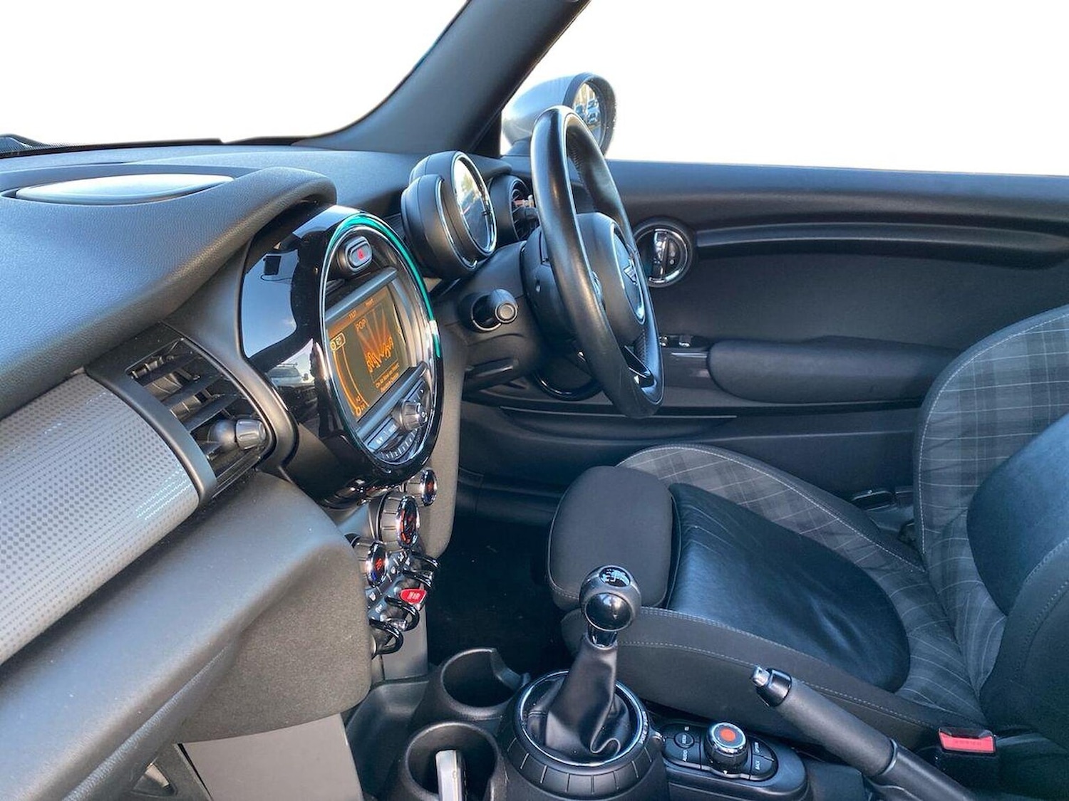 Used MINI Convertible 2017 for sale - 76864007: Photo 7