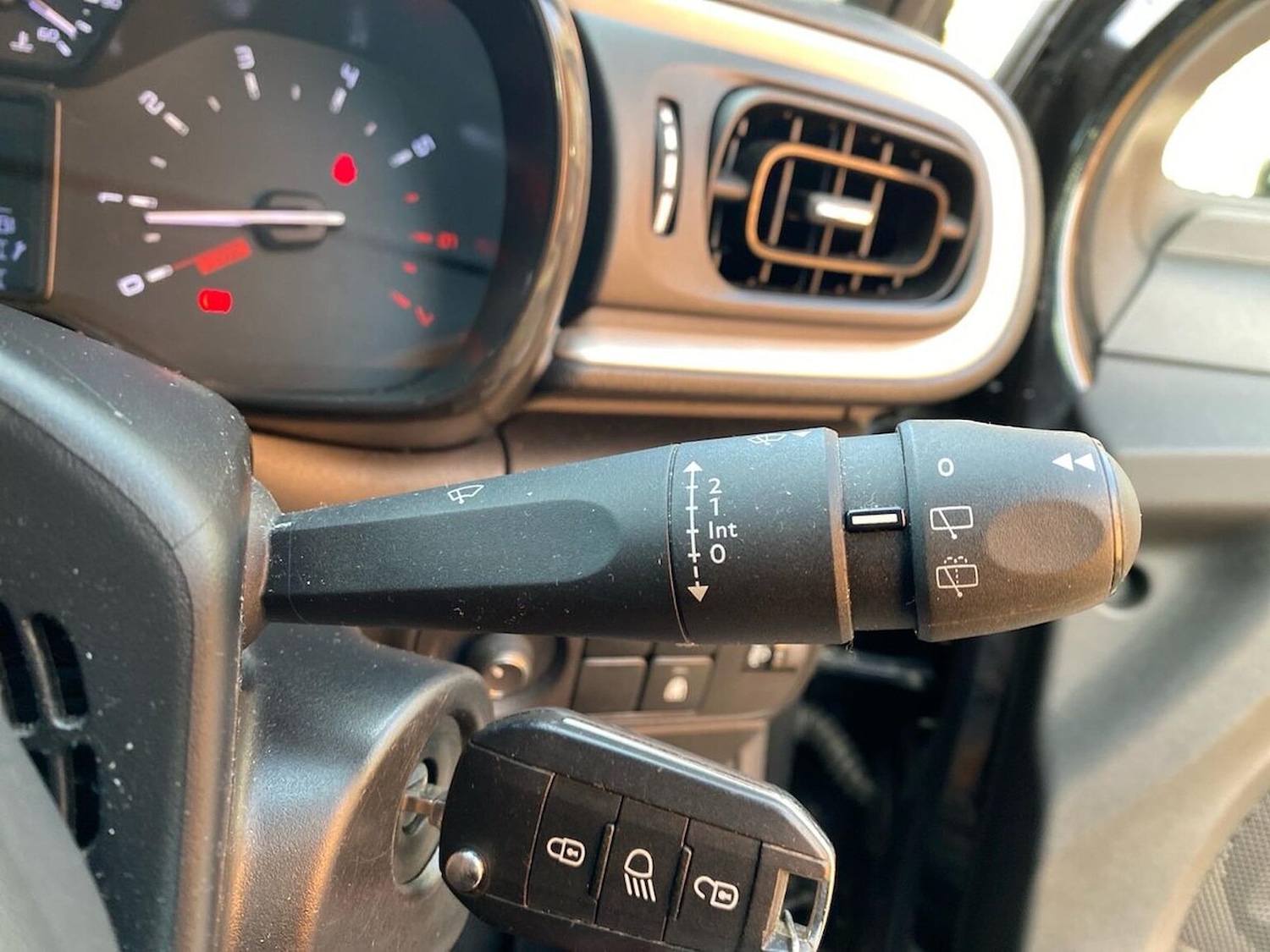 Used Citroen C3 2018 for sale - 76735594: Photo 29