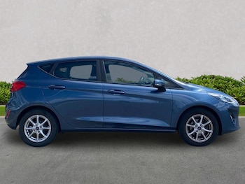 Used Ford Fiesta 2018 for sale - 79205802: Photo