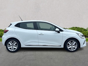 Used Renault Clio 2021 for sale - 76275133: Photo
