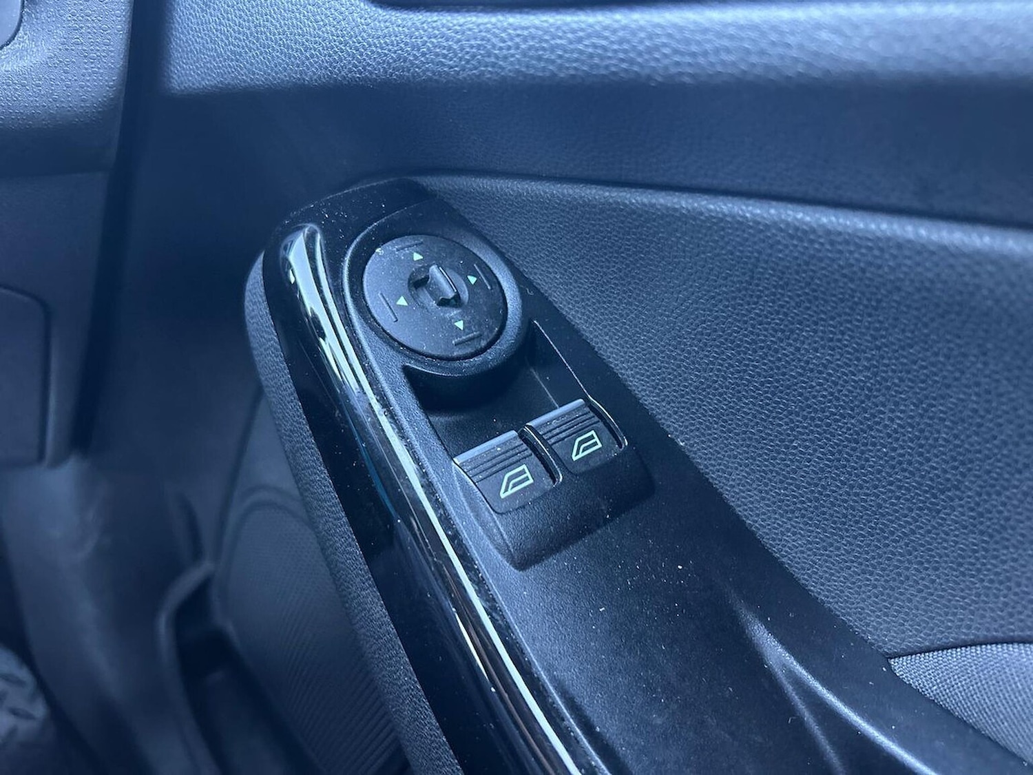 Used Ford Fiesta 2017 for sale - 76935395: Photo 21