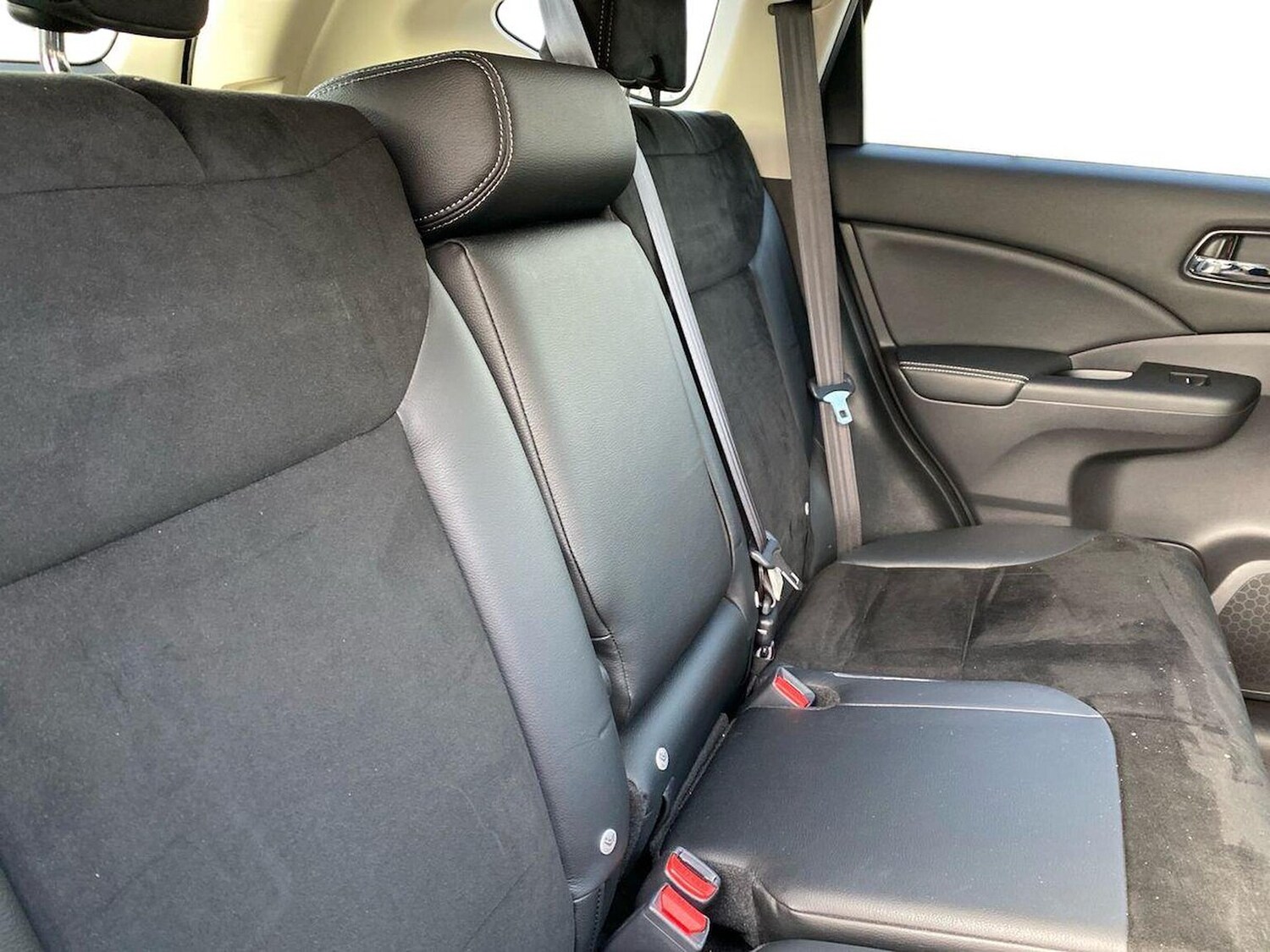 Used Honda CR-V 2018 for sale - 76220426: Photo 16