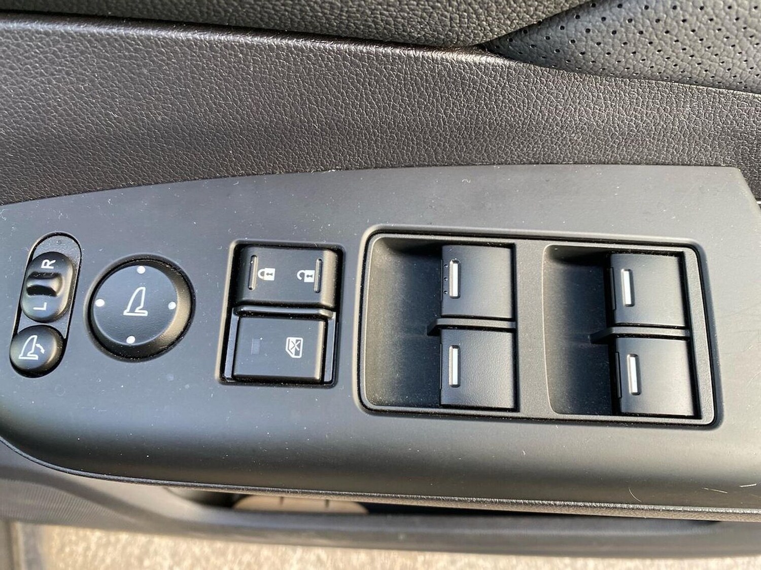 Used Honda CR-V 2018 for sale - 76220426: Photo 21