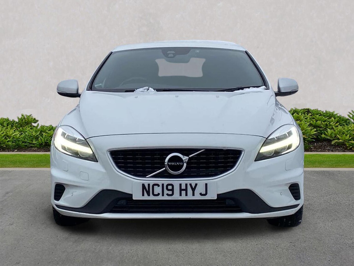 Used Volvo V40 2019 for sale - 77735871: Photo 5