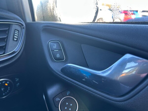 Used Ford Fiesta 2018 for sale - 76101405: Photo 29
