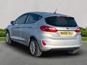 Used Ford Fiesta 2018 for sale - 76101405: Photo 2