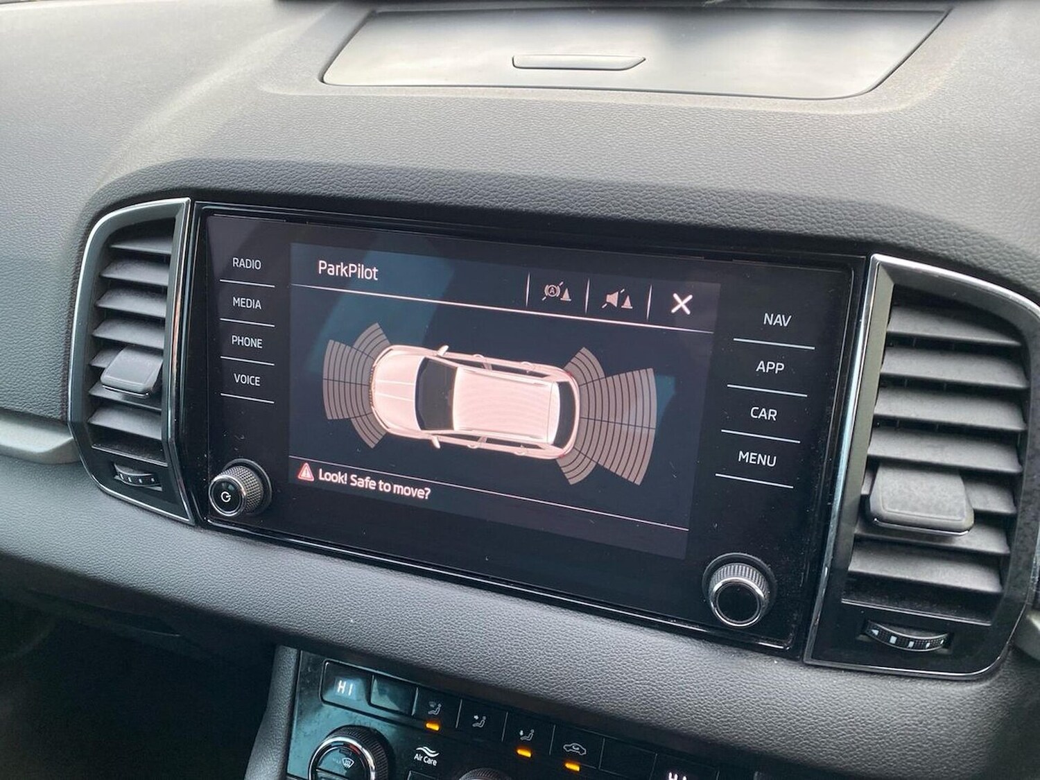 Used Skoda Karoq 2018 for sale - 77489581: Photo 23