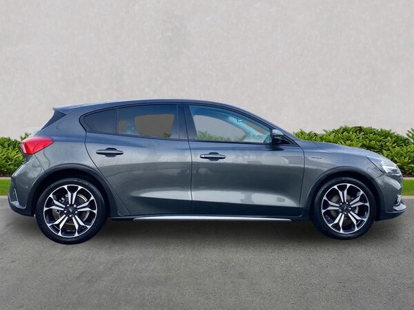 Used Ford Focus 2021 for sale - 76335132: Photo 3