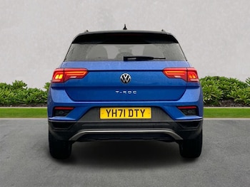 Used Volkswagen T-Roc 2021 for sale - 76543001: Photo