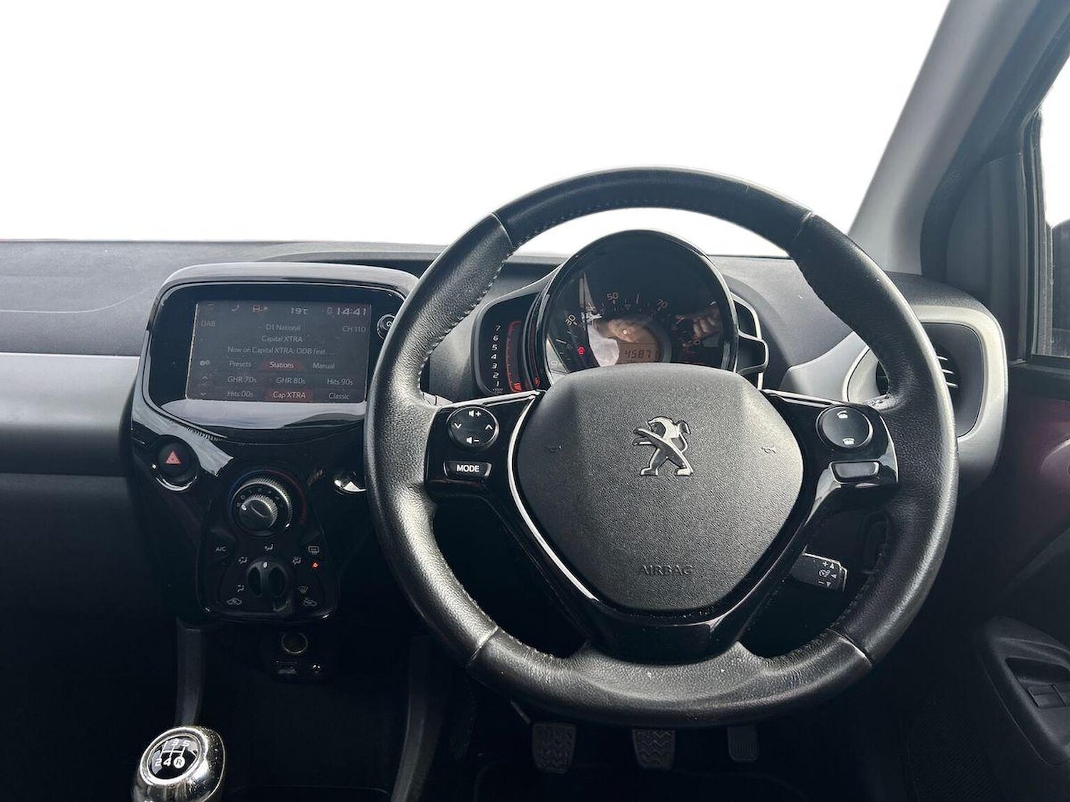 Used Peugeot 108 2016 for sale - 76127150: Photo 9