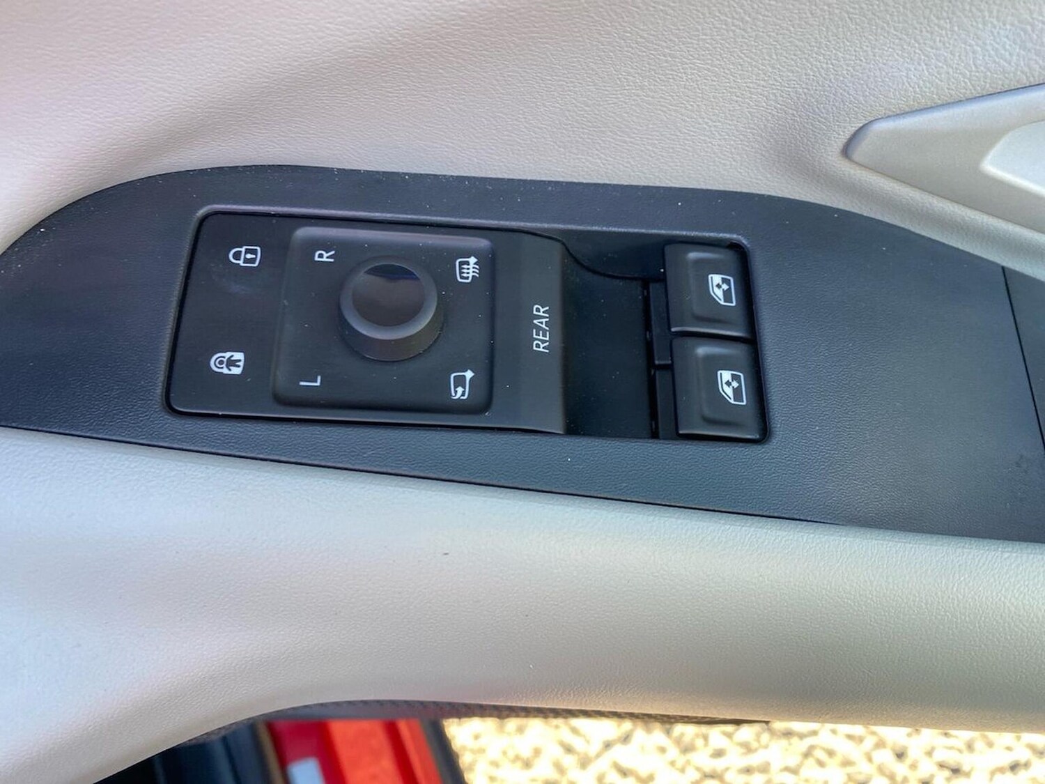 Used Ford Explorer 2024 for sale - 78192200: Photo 23