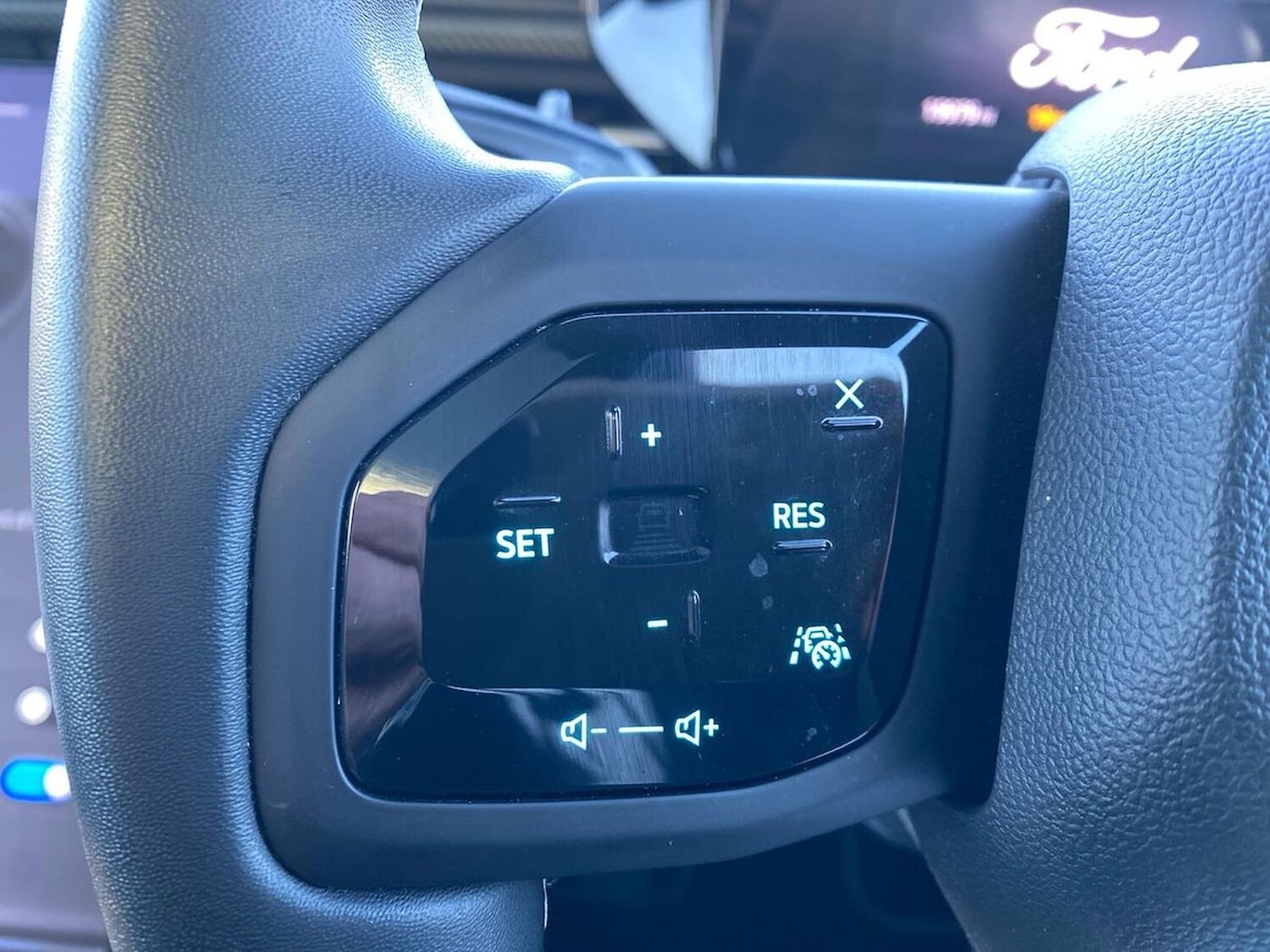 Used Ford Explorer 2024 for sale - 78192200: Photo 28