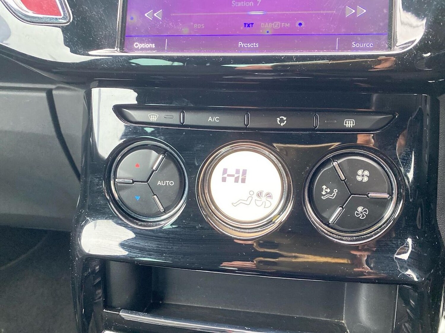 Used DS Automobiles DS 3 2016 for sale - 76198438: Photo 12