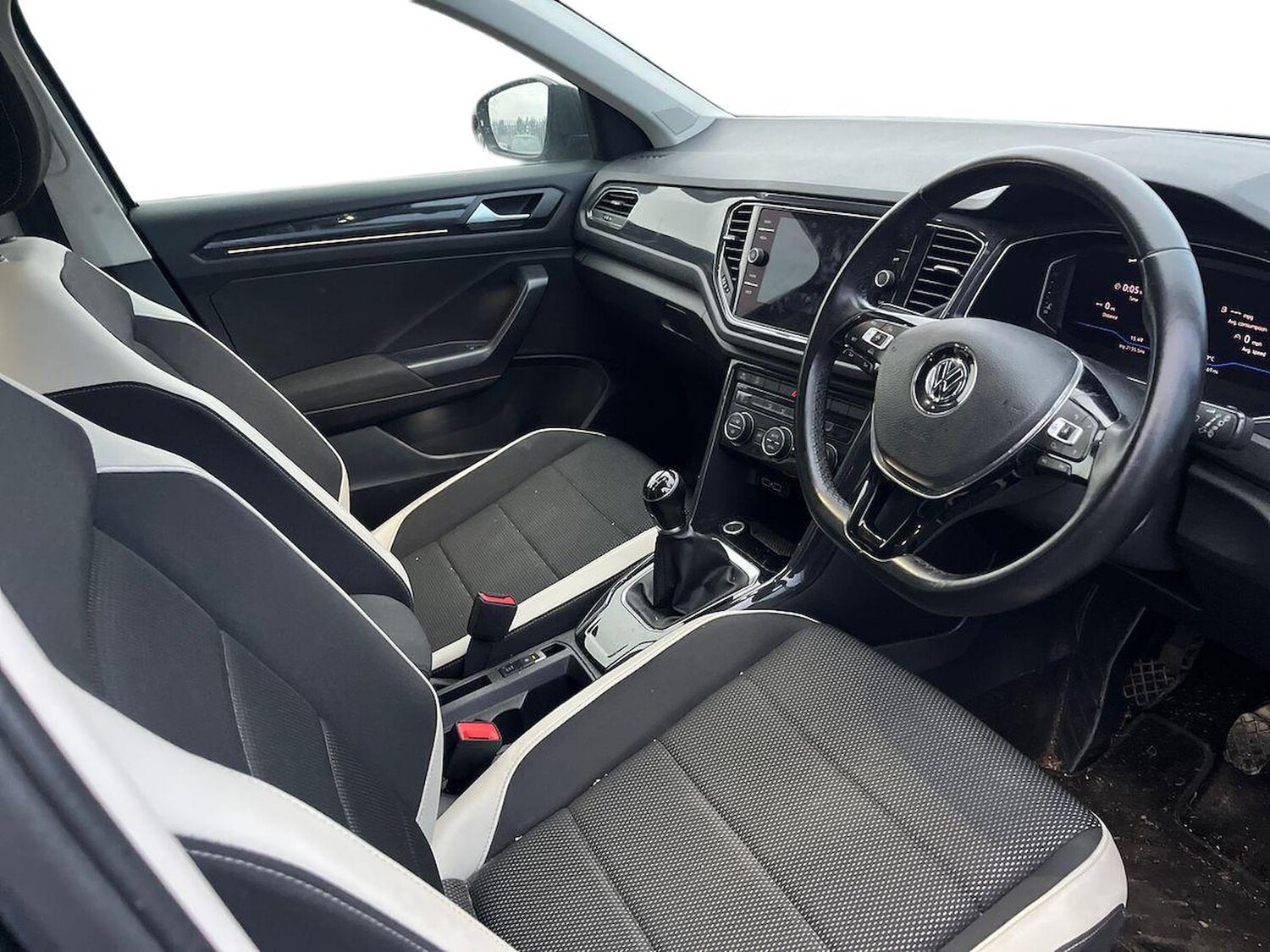 Used Volkswagen T-Roc 2018 for sale - 77790348: Photo 15