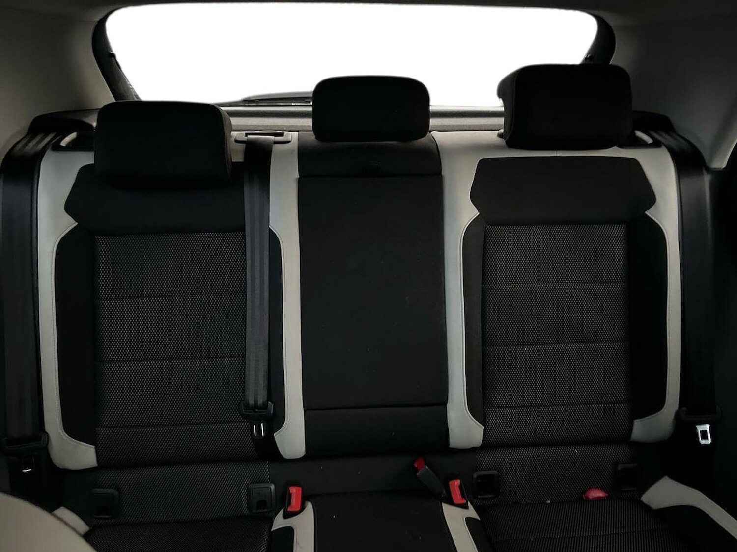 Used Volkswagen T-Roc 2018 for sale - 77790348: Photo 16