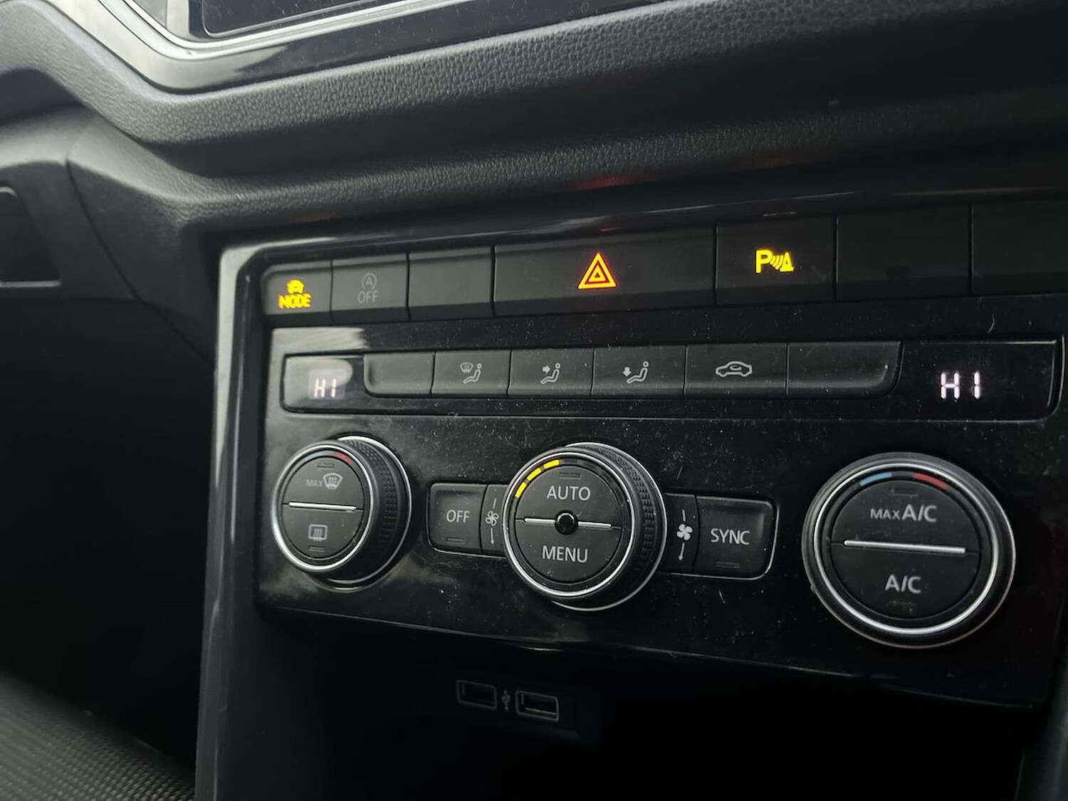 Used Volkswagen T-Roc 2018 for sale - 77790348: Photo 22