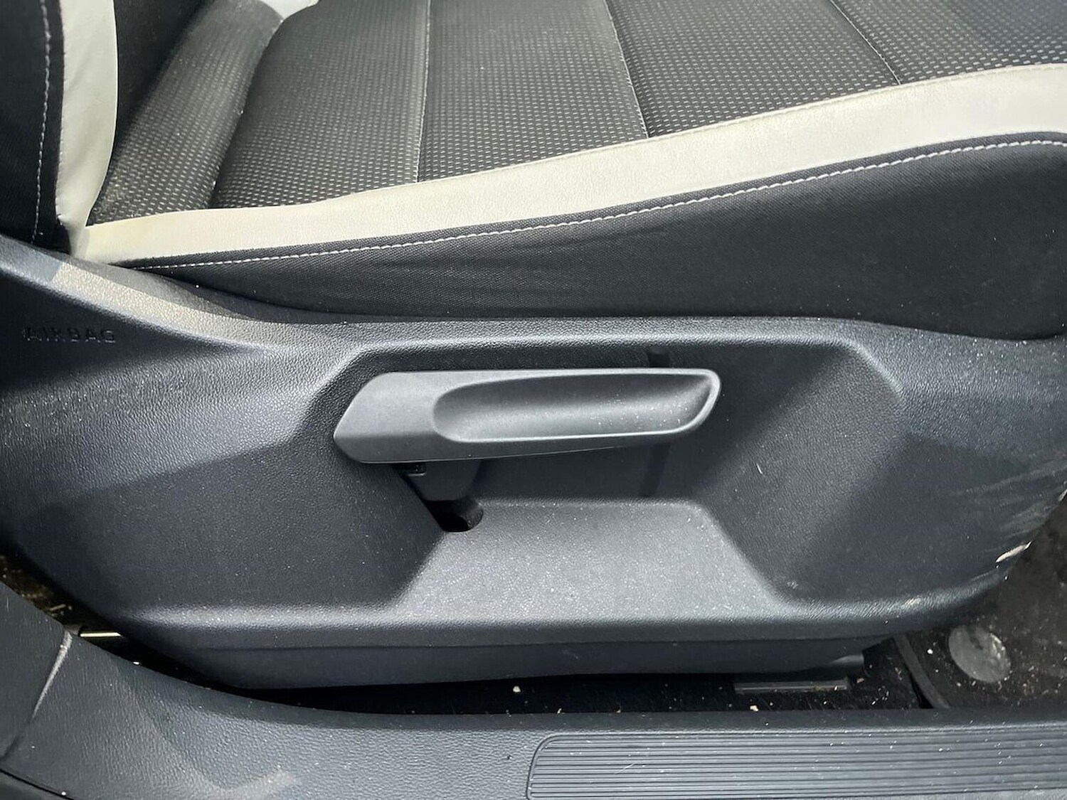 Used Volkswagen T-Roc 2018 for sale - 77790348: Photo 30