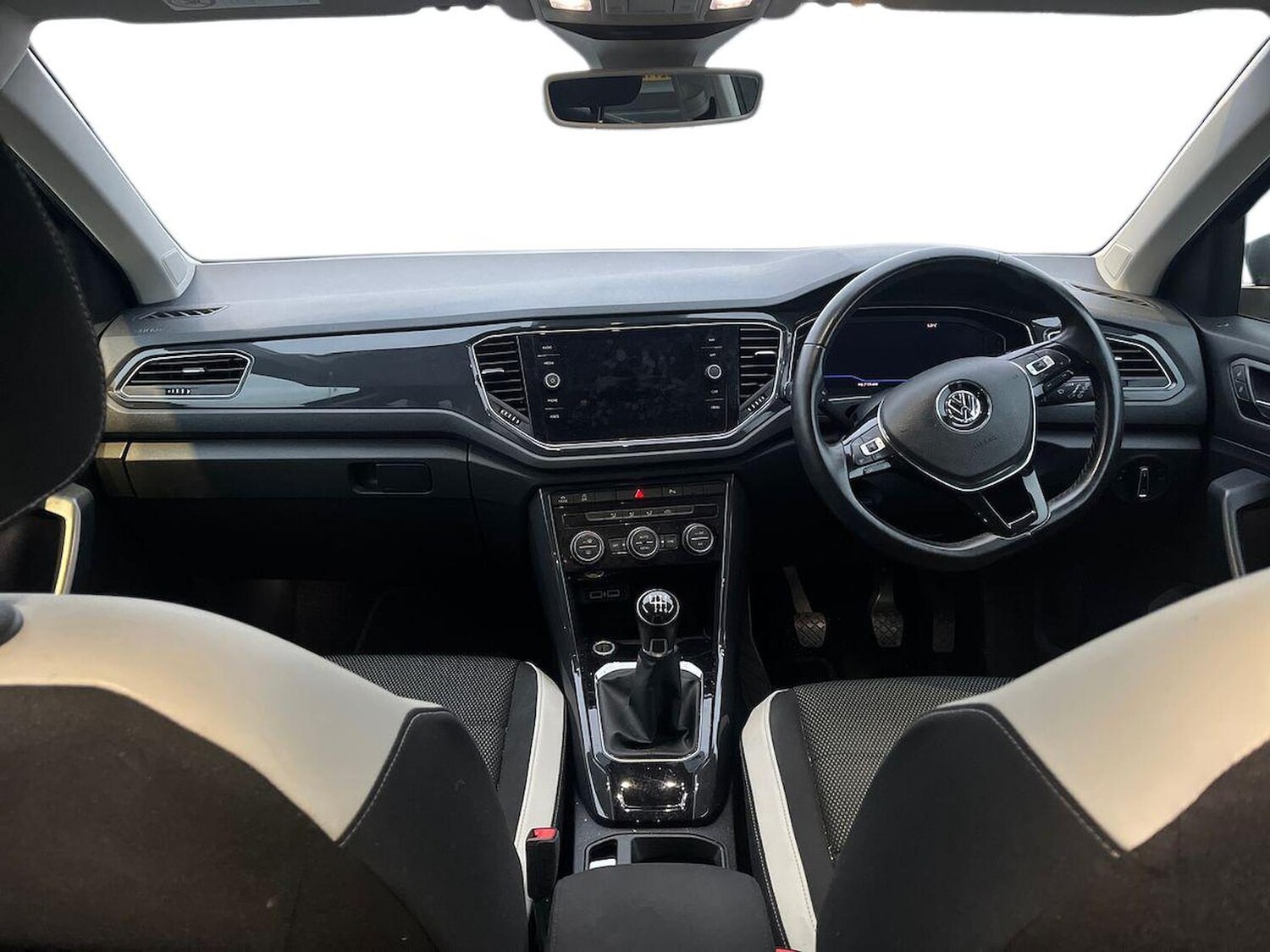 Used Volkswagen T-Roc 2018 for sale - 77790348: Photo 8