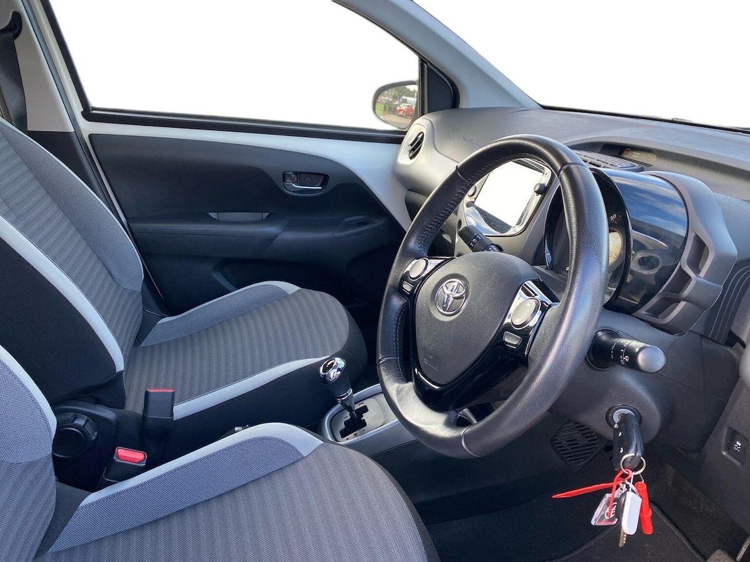 Used Toyota AYGO 2019 for sale - 76181376: Photo 15