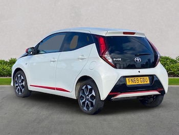 Used Toyota AYGO 2019 for sale - 76181376: Photo