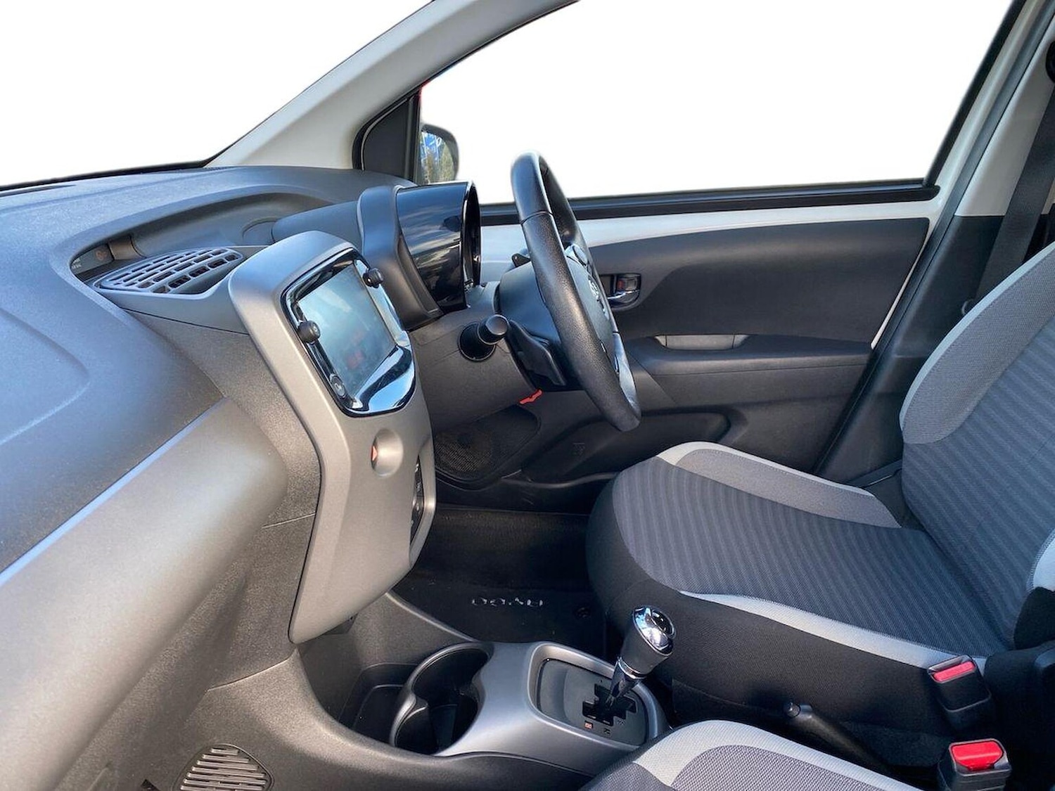 Used Toyota AYGO 2019 for sale - 76181376: Photo 7