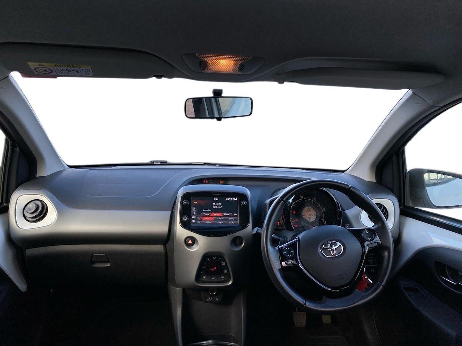 Used Toyota AYGO 2019 for sale - 76181376: Photo 8