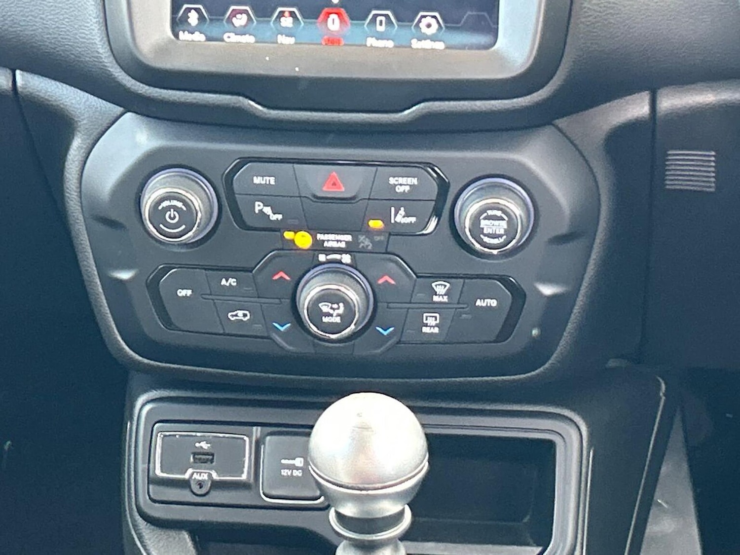 Used Jeep Renegade 2020 for sale - 76403459: Photo 12