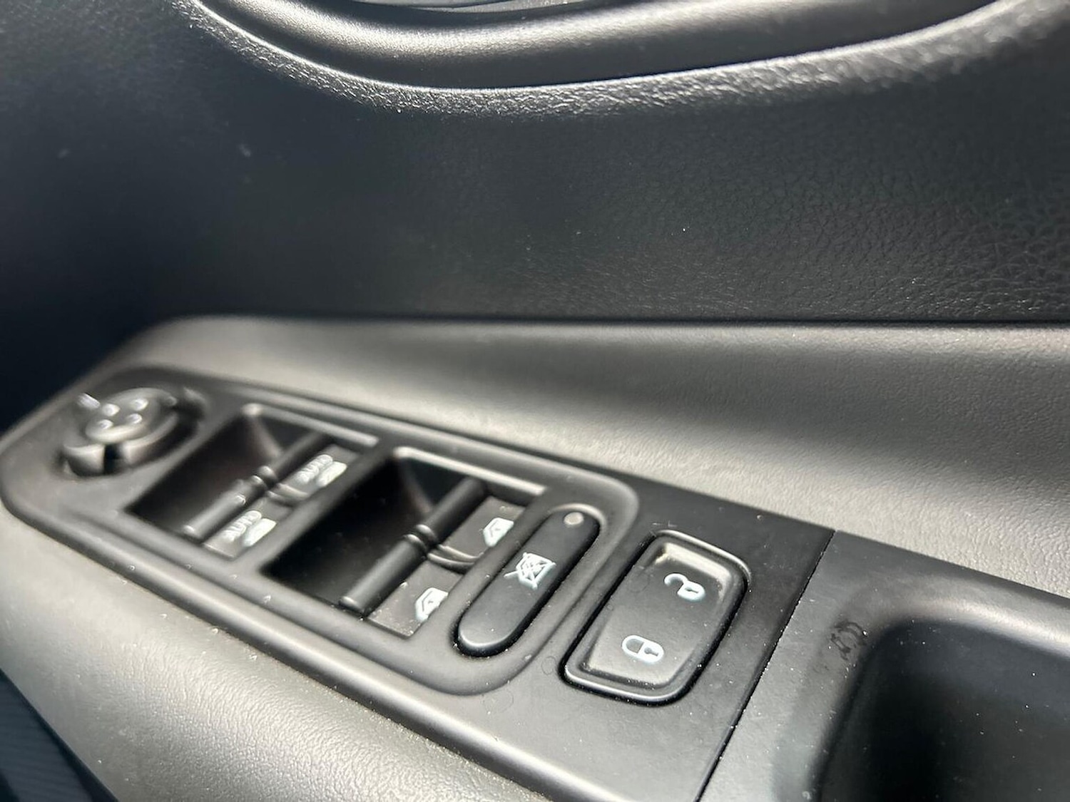 Used Jeep Renegade 2020 for sale - 76403459: Photo 21