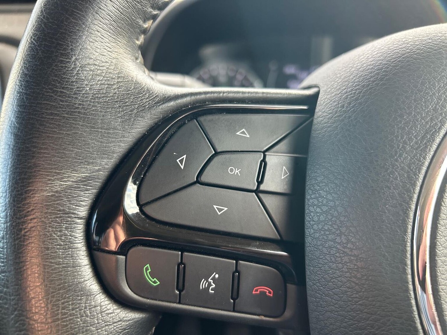 Used Jeep Renegade 2020 for sale - 76403459: Photo 27