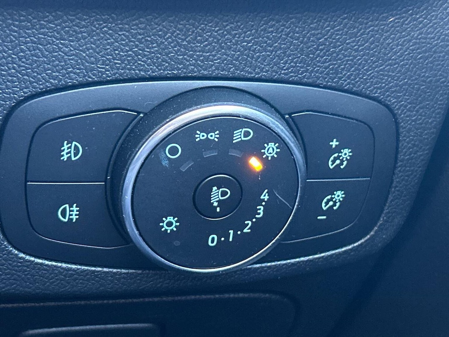 Used Ford Focus 2020 for sale - 76402433: Photo 29