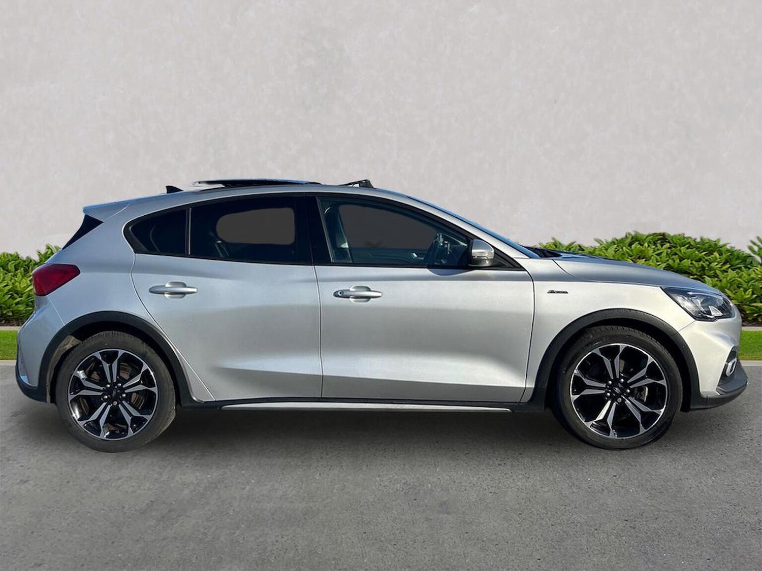 Used Ford Focus 2020 for sale - 76402433: Photo 3