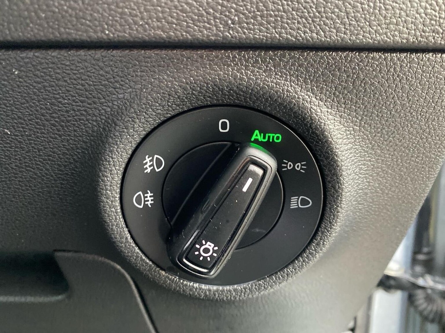 Used Skoda Karoq 2018 for sale - 76643580: Photo 22