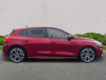 Used Ford Focus 2018 for sale - 75616103: Photo