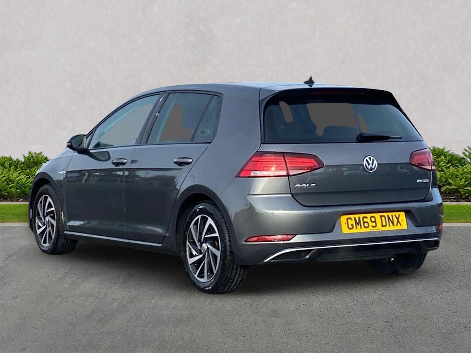 Used Volkswagen Golf 2020 for sale - 76412528: Photo 2