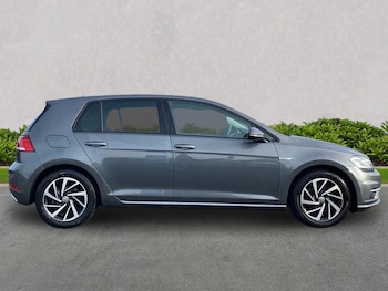 Used Volkswagen Golf 2020 for sale - 76412528: Photo